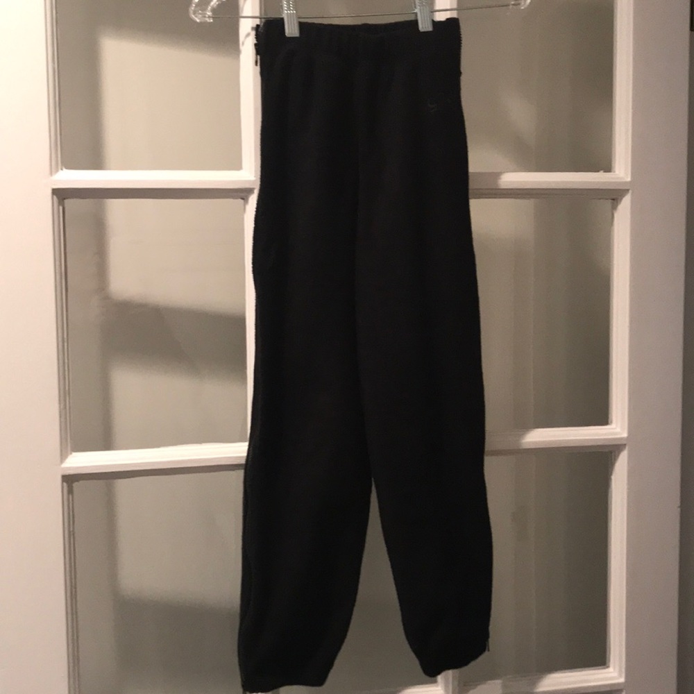 Black gold elite fleece zippered warm up pants